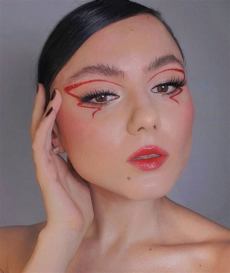 Angelina 💄 On Instagram “🦋 🦋 A Graphic Liner Moment Used Danessamyricks Colorfix In Primary