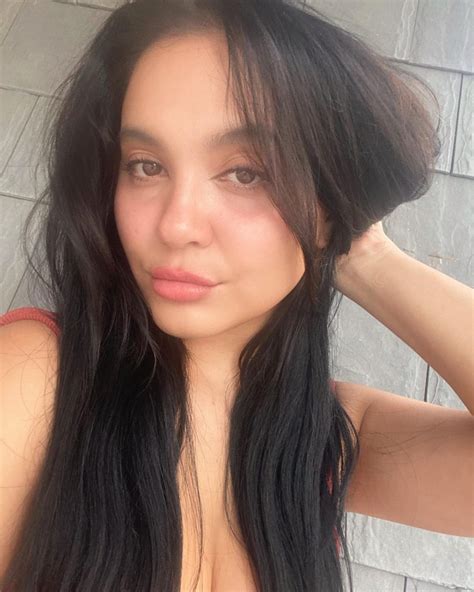 Stella Hudgens Tits Of The Day