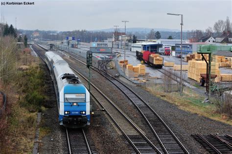 223 069 mit ALX 84111 von Hof Hbf nach München Hbf bei der Ausfahrt aus