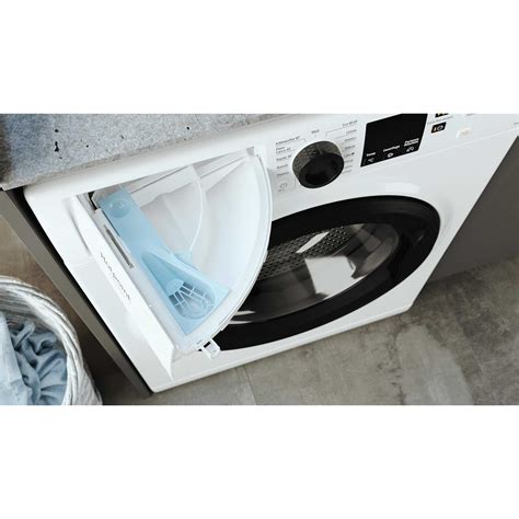 Hotpoint Ariston NF725WKIT Lavatrice Carica Frontale Capacità 7 Kg 1200