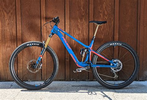 Pivot Shuttle Sl Team Xtr Carbon Wheels The Backcountry