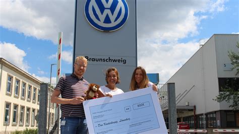 Volkswagen Mitarbeiter spenden an Kinderhospiz Löwenherz regionalHeute de