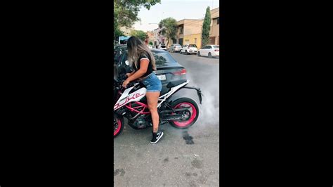 Ktm Duke Best Stunt Girls Stunts Whatsapp Best Stunt Ktm 390 2021 Shorts Youtube