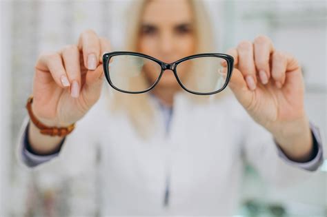 Ópticos Optometristas Recomiendan Supervisar El Uso De Los Dispositivos