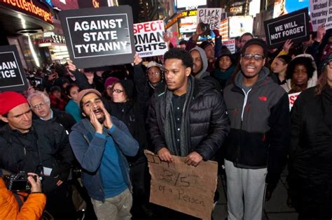 Proteste A New York Contro La Presa Da Strangolamento 5 PROTESTE A