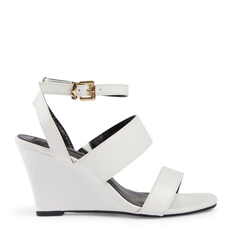 White Wedges