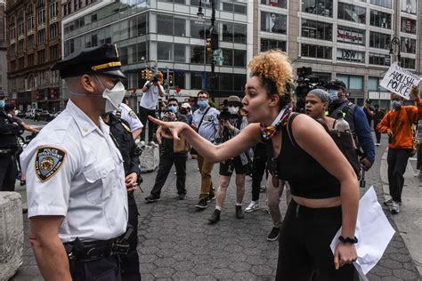 George Floyd Protests Nyc Mayor Bill De Blasios Daughter Chiara