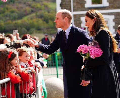 Seltener Moment Kate Middleton Spricht Zum Ersten Mal In Der