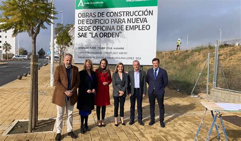 Blanco Visita Las Obras De La Nueva Oficina De Empleo De La Orden