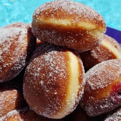 Berliner Boules De Berlin Fourr Es Framboise Recette I Cook In Guy