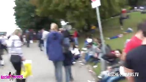 Sucer des bites à la fête de la bière d Oktoberfest Porn