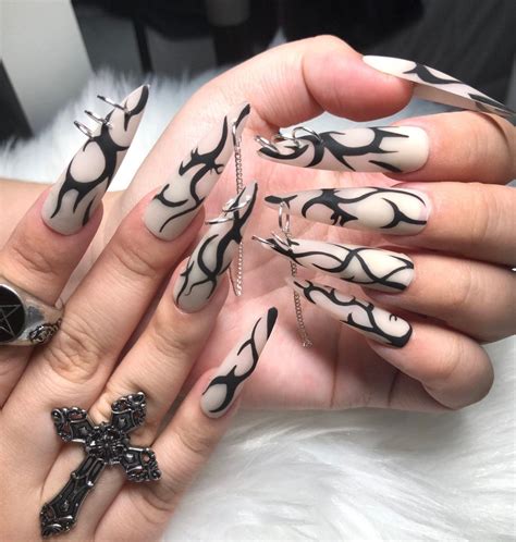 Cool Gothic Nails That You Ll Want To See In Gothic Nails