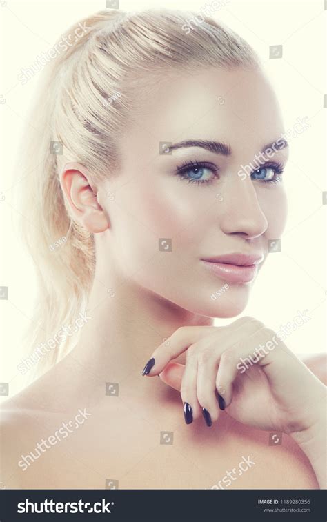 Beautiful Wiman Perfect Lips Nude Makeup Stock Photo Shutterstock