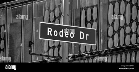 Rodeo Drive Street Sign In Beverly Hills Stock Photo Alamy