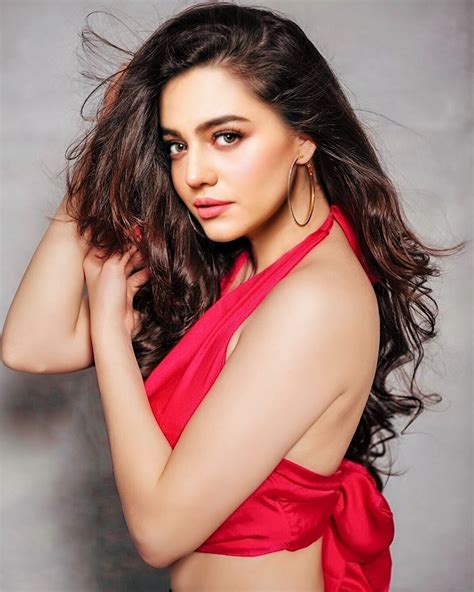 Zara Noor Abbas Hot Photos Wallpaper Image Pics HD HotsArena Worlds Best Models And