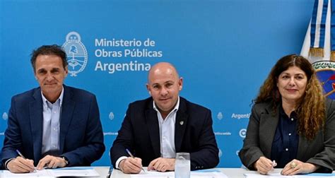 Madryn Sastre firmó en Buenos Aires el convenio para la construcción