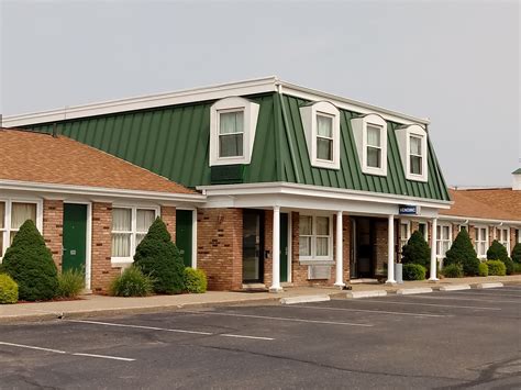 Travelodge by Wyndham New Philadelphia | New Philadelphia, OH Hotels