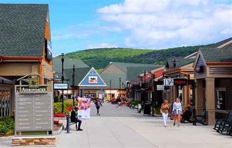 Woodbury Common Outlets- NewYorkCity.ca From CA$67