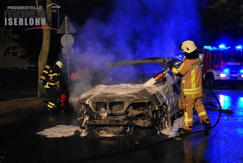 Bmw Brennt In Voller Ausdehnung Feuer Greift Auf Weiteren Pkw Ber