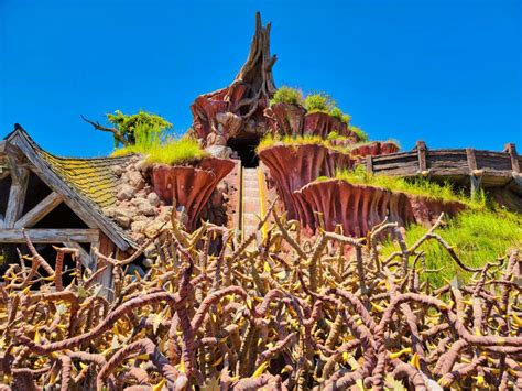 Breaking Splash Mountain Closing Permanently At Disneyland On May