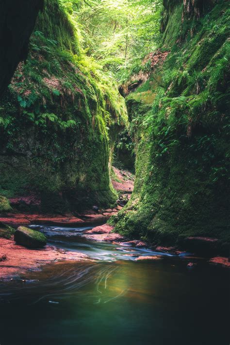 The Devils Pulpit Scotland Famous For Its Ruby Red Water X