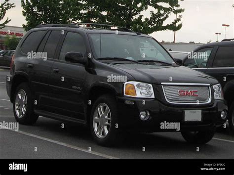 GMC Envoy Denali Stock Photo - Alamy