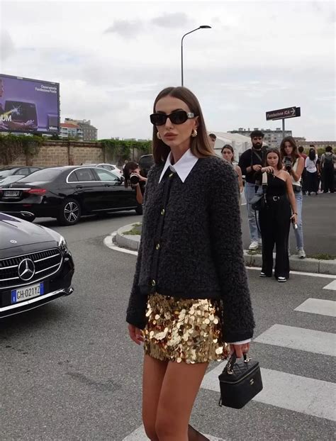 21 Ways To Wear A Sequin Skirt For Added Sparkle Metallic Skirt