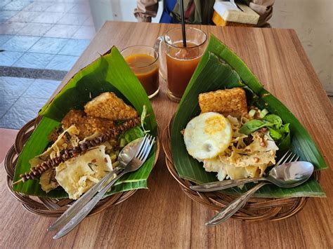 Sarapan Makanan Khas Jawa Timur Di Kuluban Paskal 23 Bandung