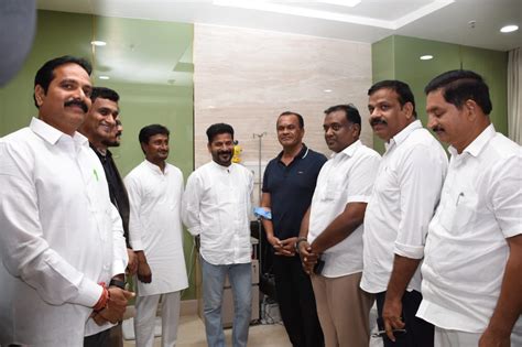 Telangana Cm Revanth Reddy Visits Komatireddy Venkat Reddy At Yashoda Hospital Revanth Meets