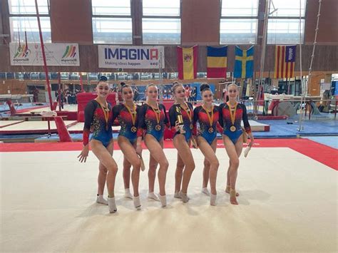 Foto Gimnasta vrânceancă Ana Maria Bărbosu a adus cele mai multe