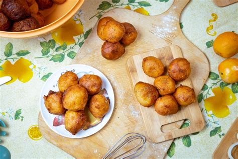 Conheça esse bolinho de chuva recheado banana