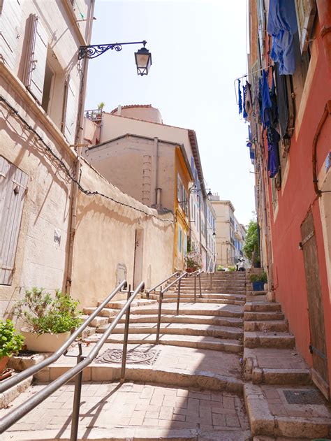 Le Quartier Du Panier Marseille Https Mademoisellemodeuse