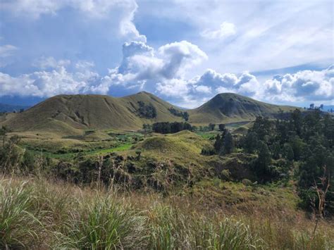 Kawah Wurung Bondowoso Pesona Savana Tiket Masuk Panduanwisata Id