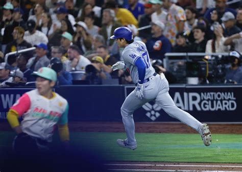 ドジャース大谷翔平vsパドレス松井裕樹 結果は大谷が左中間へ二塁打 Mlb写真ニュース 日刊スポーツ