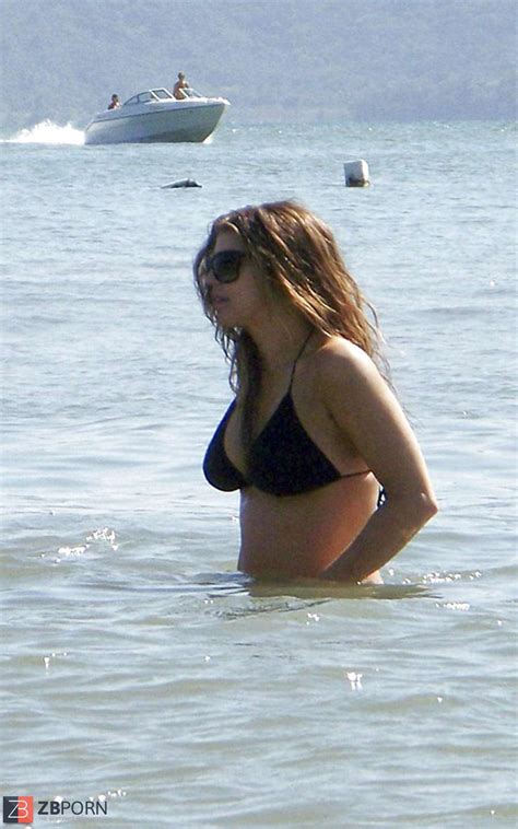 CELEBS MOLTEN AND LUXURIOUS XI ZB Porn