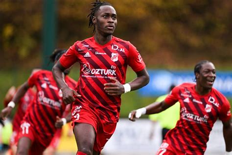 National 2 le FC Chamalières soffre le leader le Goal FC 3 1