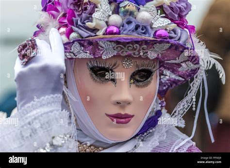 Venice Carnival Costume And Mask Stock Photo Alamy