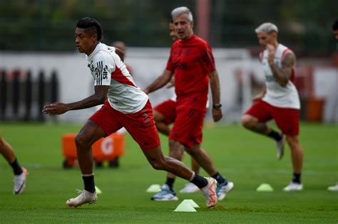 FLAMENGO EM CAMPO MENGÃO ESTÁ ESCALADO PARA ENCARAR O ATLÉTICO MG