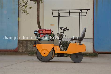 1 Ton Mini Roller Double Drum Vibratory Road Roller YZ1 China Road