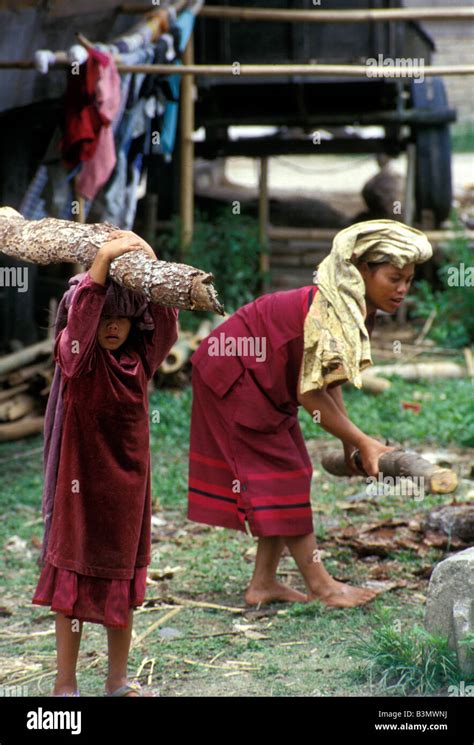 Karo Batak Girl And Woman Dokan Village Sumatra Indonesia Stock Photo