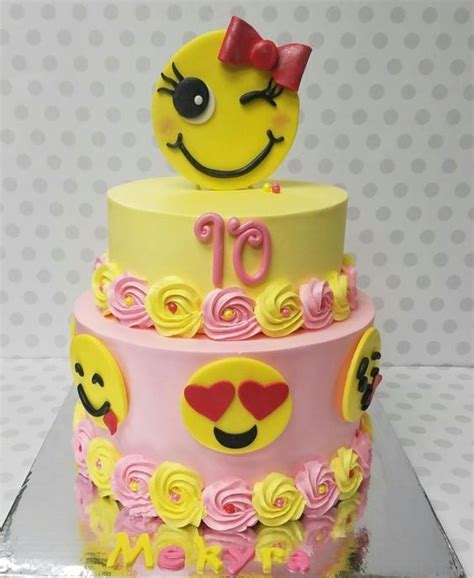 Imagen Relacionada Emoji Cake Emoji Birthday Cake Birthday Cake Kids