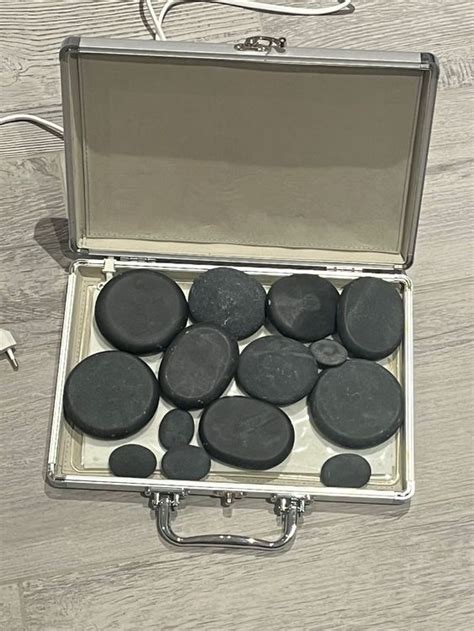 Hot Stone Massage Koffer Marke Suendo Gebraucht in Magden für CHF 10 mit Lieferung auf