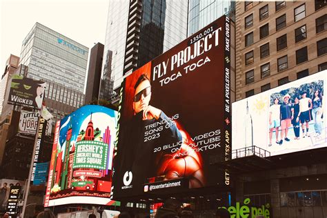 Fly Project A Ajuns N Times Square Unul Dintre Cele Mai Cunoscute