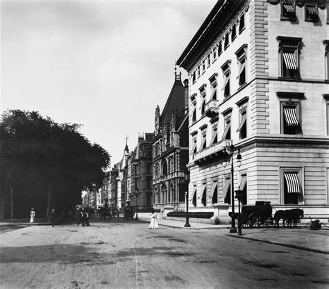 A Photographic Journey of Fifth Avenue and its Iconic Moments in the 1890s