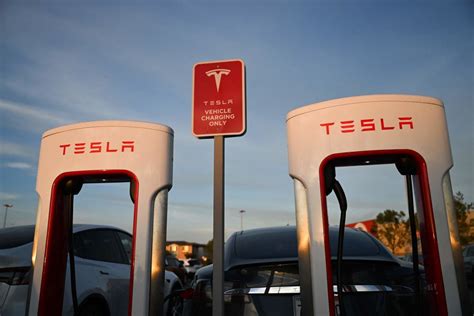 Tesla Richiama Oltre 1 Milione Di Auto E Aumenta Tariffe Supercharger WSI