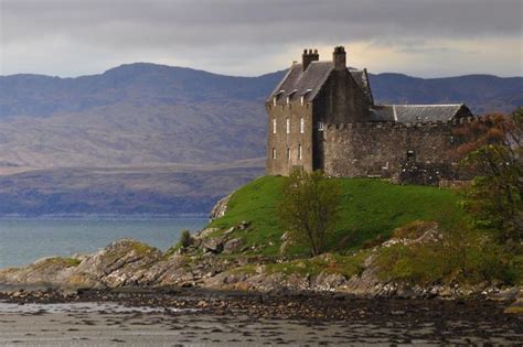 The Castle And Gardens Duntrune Castle My Ancestral Home Kboz Castle