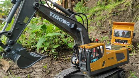 RC EXCAVATOR YIGONG DEREK MOBIL TRUK YANG TERPEROSOK KE JURANG