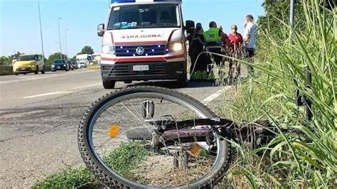 Lo Schianto Di Reggiolo Travolto In Bici Da Unauto Pirata Muore Dopo