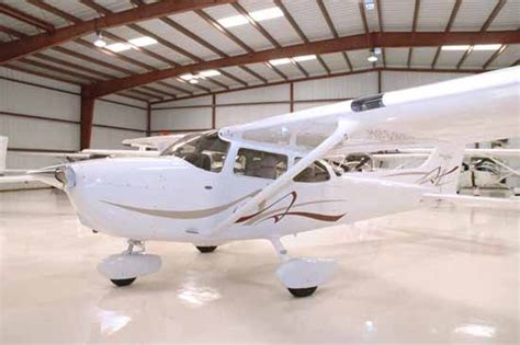 Cessna 172 Specifications Cabin Dimensions Performance