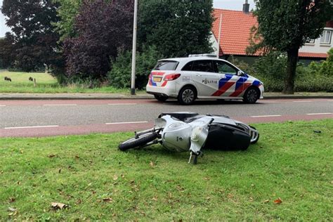 Scooterrijder Gewond Bij Aanrijding Met Pick Up Truck In Gramsbergen